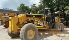 MOTONIVELADORA 120M 2